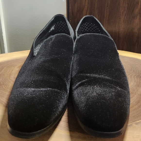 Steve Madden Men's Loafers - Size 11 - Black Velvet - Gently Used - Picture 3 of 7